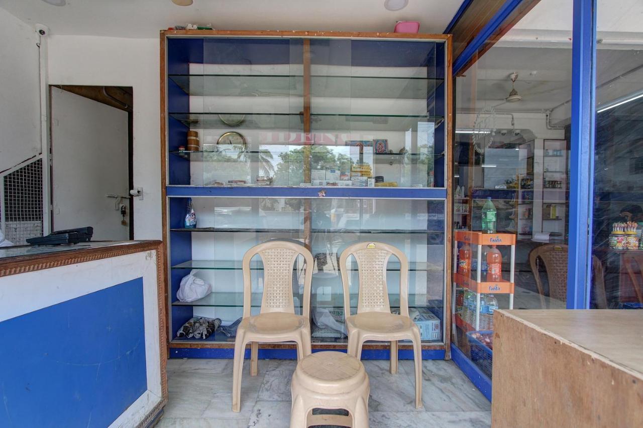 Oyo 38664 Rt Residency Otel Golden Rock Dış mekan fotoğraf