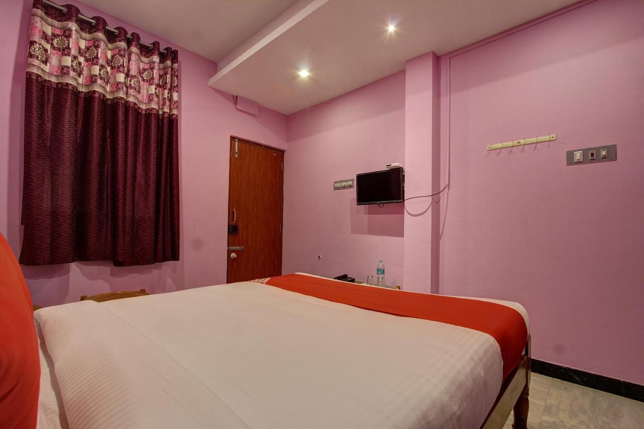 Oyo 38664 Rt Residency Otel Golden Rock Dış mekan fotoğraf